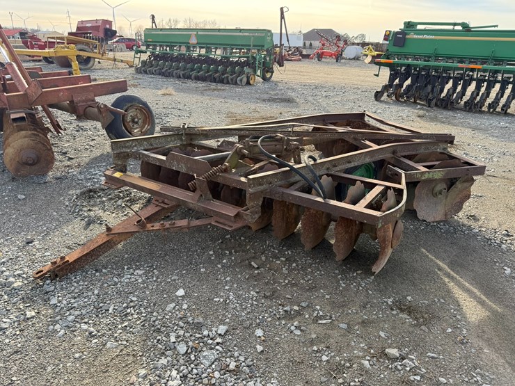 john-deere-7-image-1