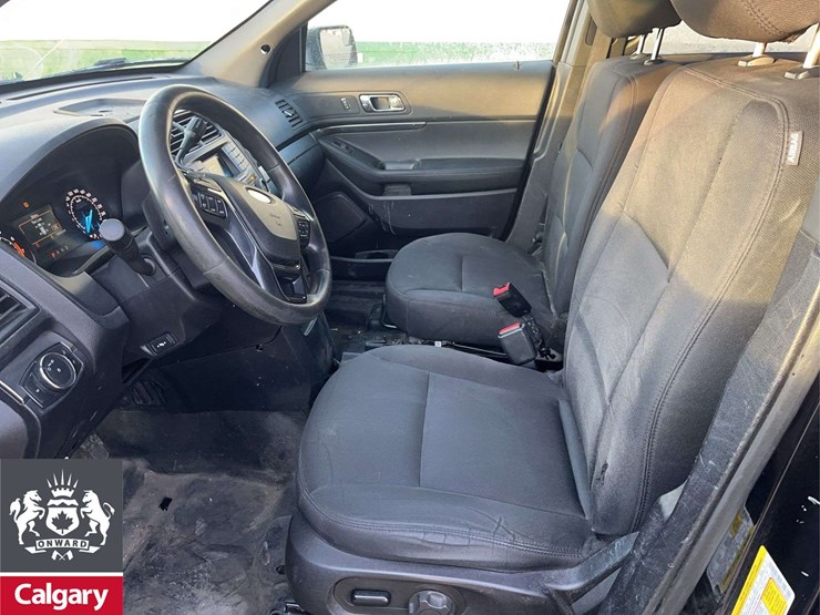 2019-ford-explorer-image-14