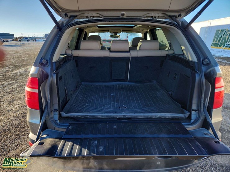 2009-bmw-x5-image-16