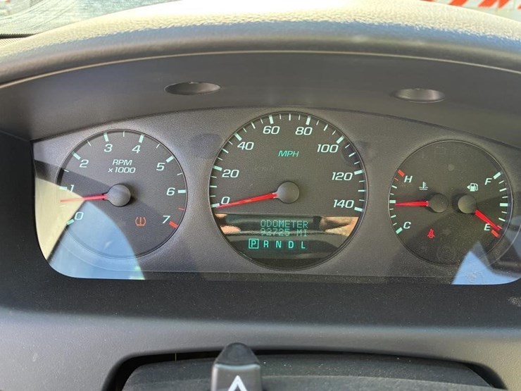 2013-chevrolet-impala-sedan-image-16