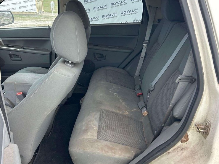 2005-jeep-grand-cherokee-image-19