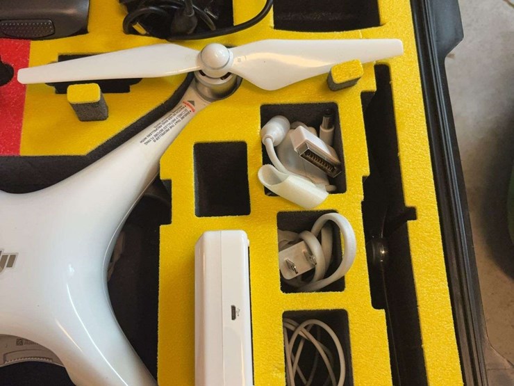 drone-dji-with-charger,-batteries,-remote,-and-hard-case,-been-used-less-than-5-times,-few-years-old,-very-nice-condition-image-4