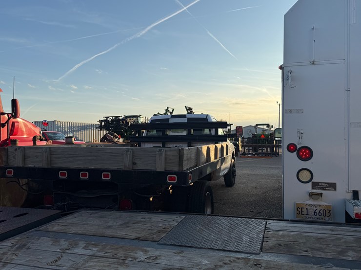 2011-dodge-ram-3500-image-8