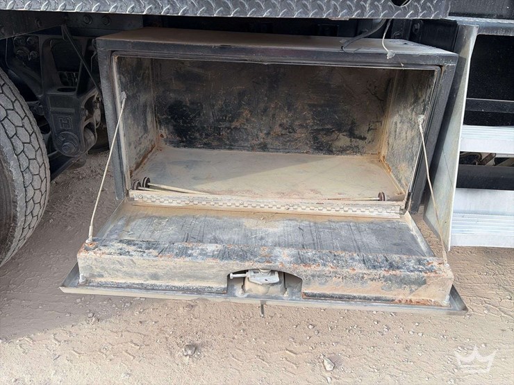 2014-kenworth-t800-image-33