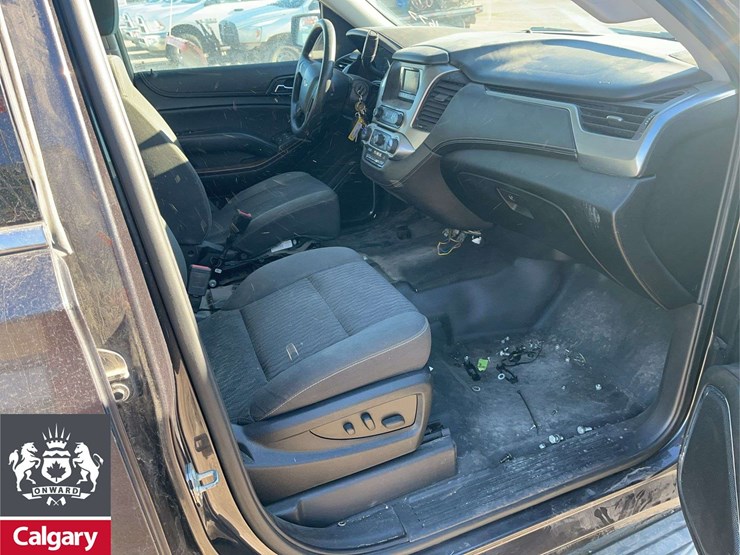 2016-chevrolet-tahoe-image-18