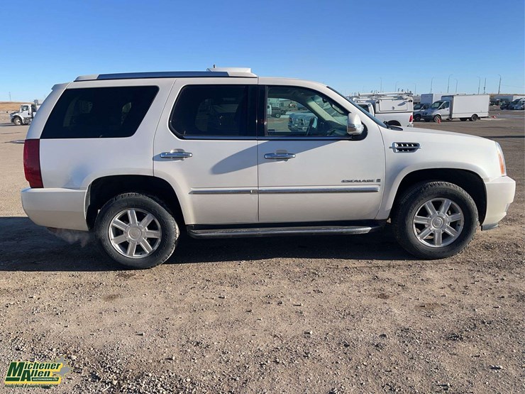 2007-cadillac-escalade-image-7