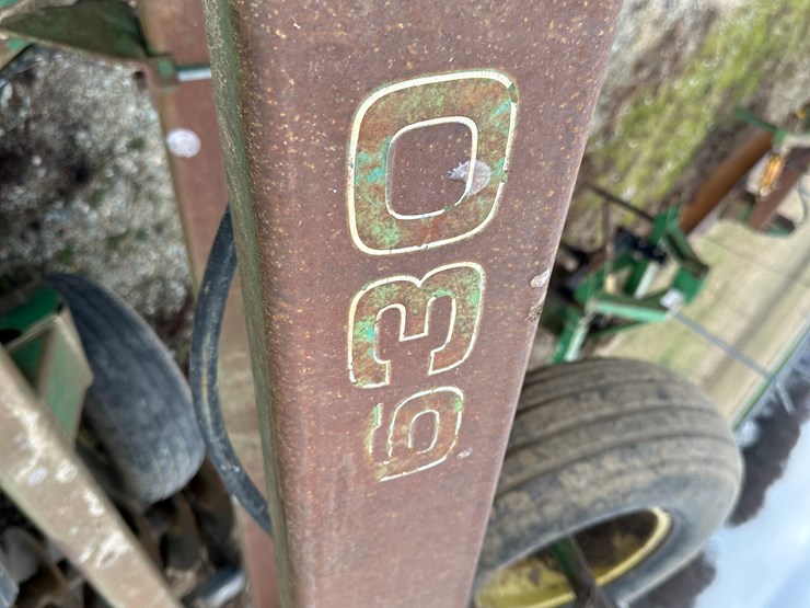 john-deere-630-image-50