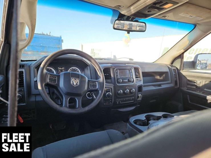 2014-dodge-1500-image-19