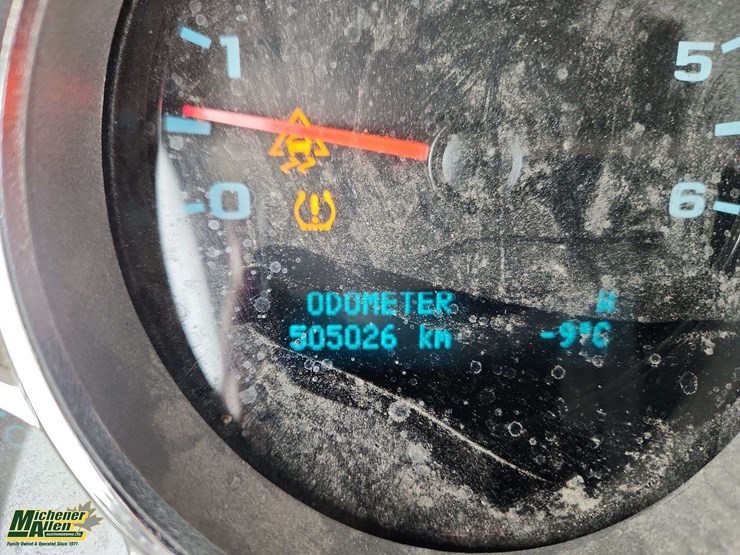 2011-chevrolet-silverado-1500-image-27