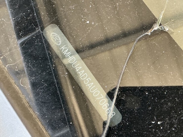 2010-hyundai-elantra-sdn-image-13