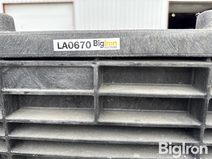 buckhorn-574533cfro-seed-tote-image-17