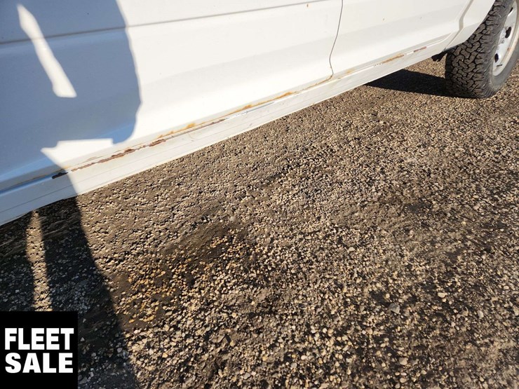 2014-dodge-1500-image-34