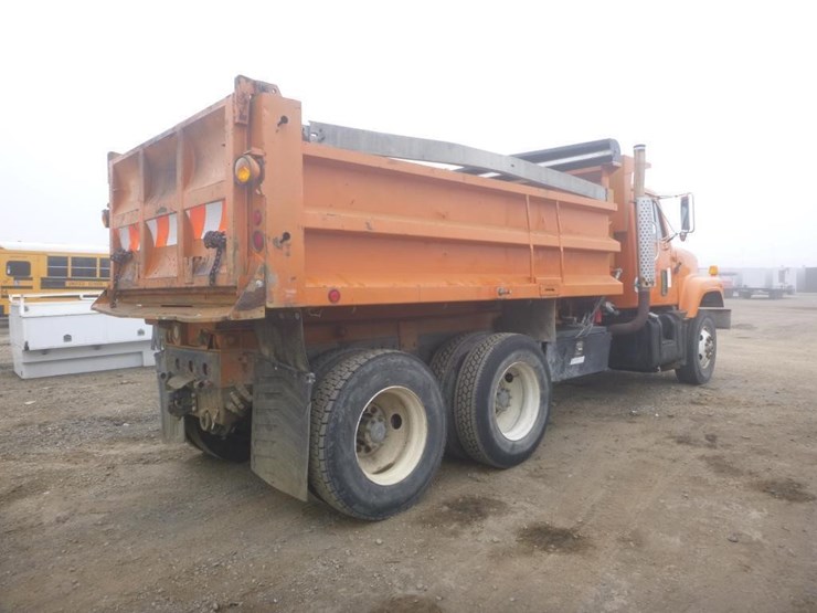 2001-international-2574-image-3