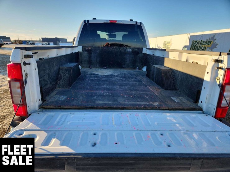 2021-ford-f350-image-16