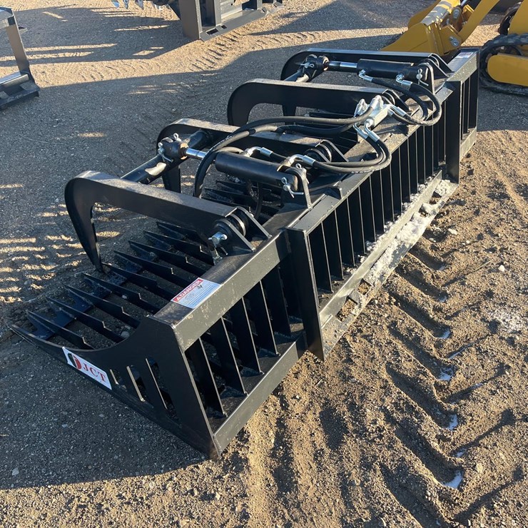 Skid Steer Bucket with Grapple