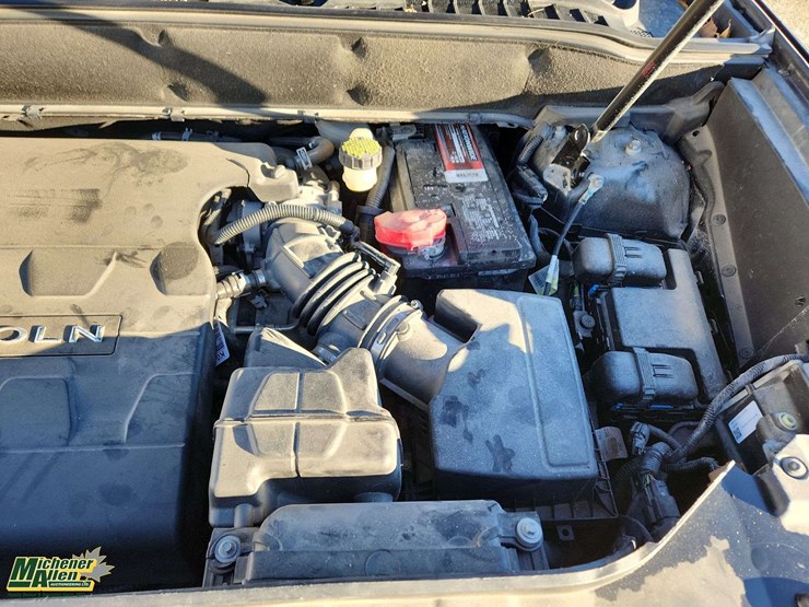 2016-lincoln-mkx-image-30