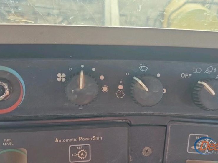 john-deere-8320-image-20