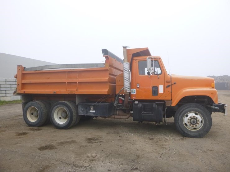 2001-international-2574-image-6