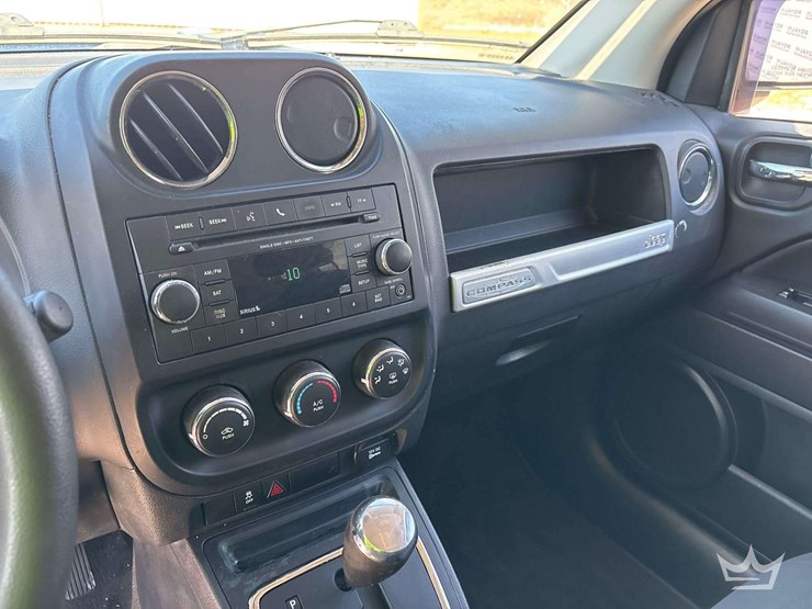 2016-jeep-compass-image-15