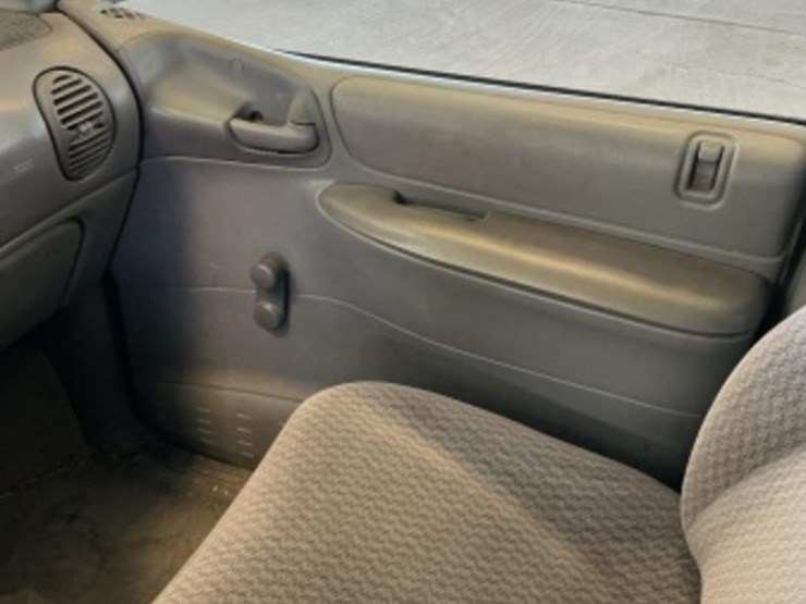 1999-dodge-caravan-image-20