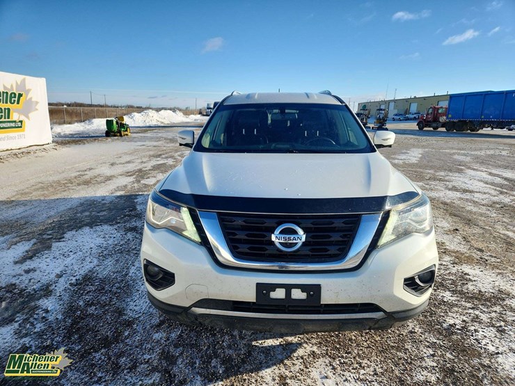 2017-nissan-pathfinder-image-9