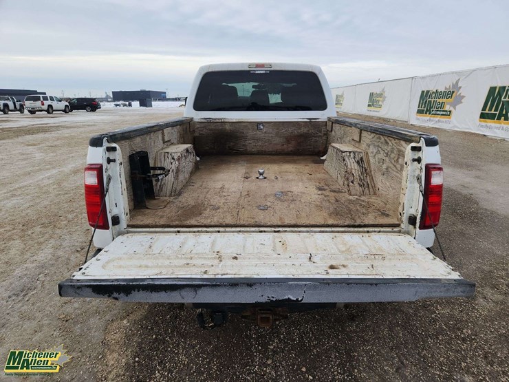 2015-ford-f350-image-16