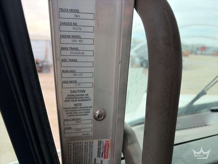 2012-kenworth-t800-image-16