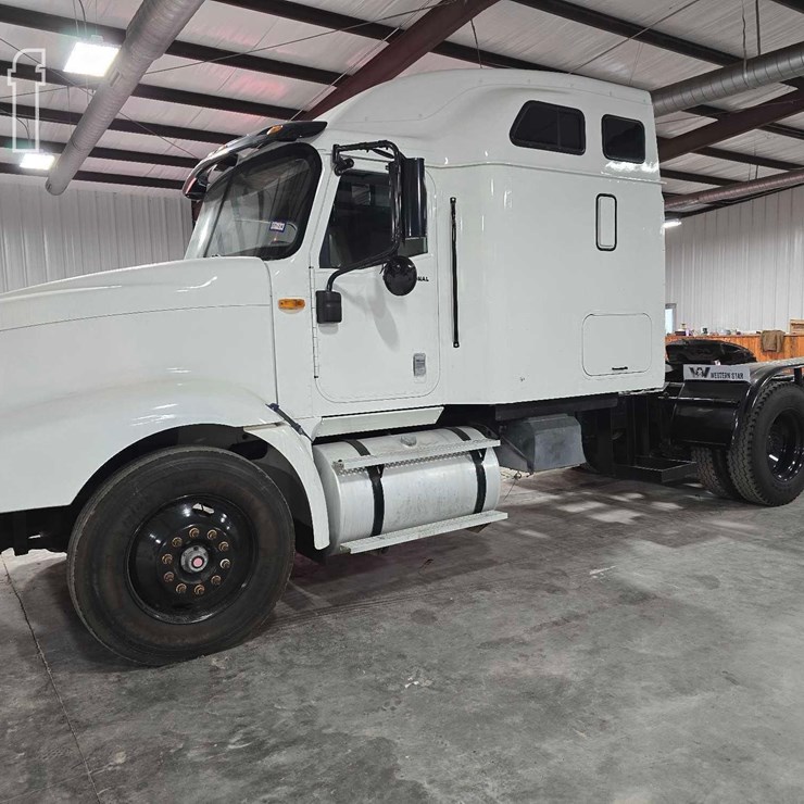 2005 INTERNATIONAL 9400
