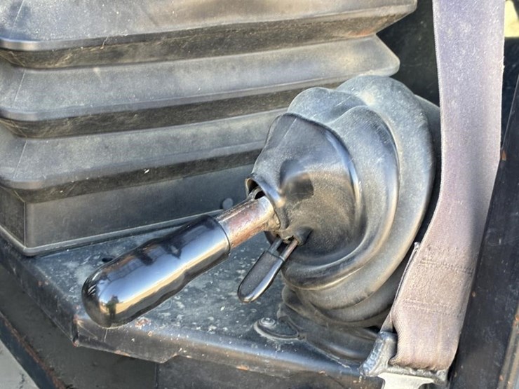 2019-jcb-512-56-image-24