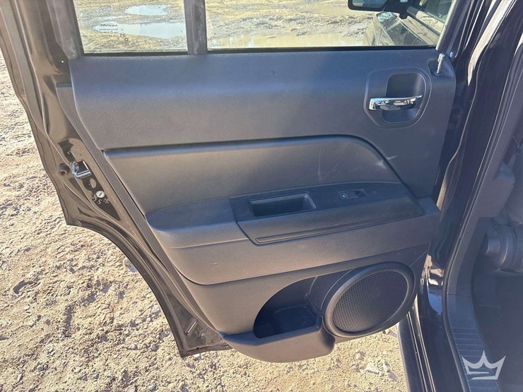 2016-jeep-patriot-image-24