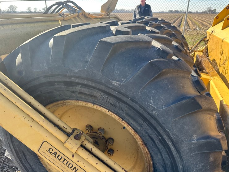 1999-reynolds-10c-image-12