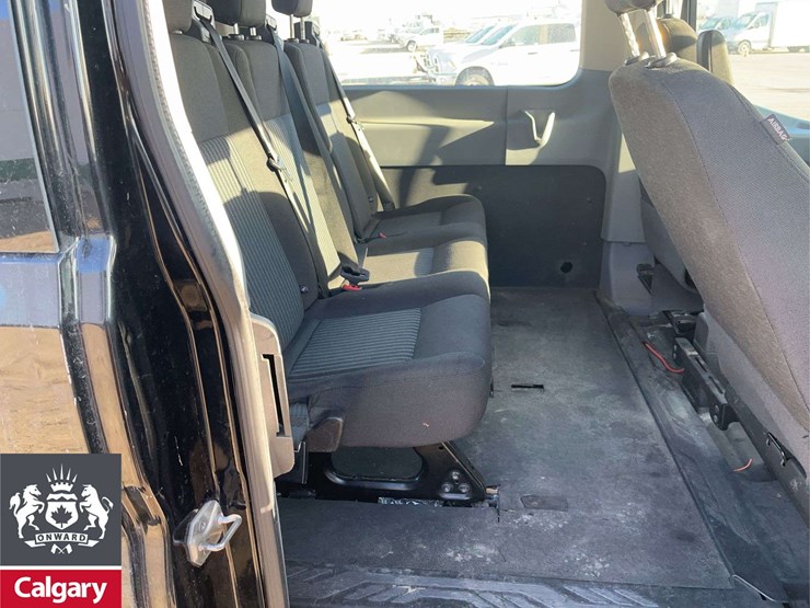 2016-ford-transit-image-17