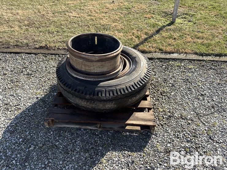 super-highway-10.00-20-truck-tire-&-rims-image-2