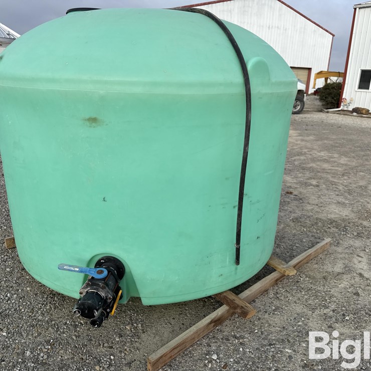 Snyder Industries 1,500 Gal Liquid Storage Tank