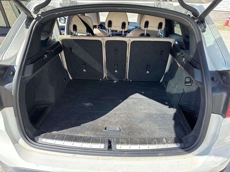 2018-bmw-x1-28i-suv-image-20