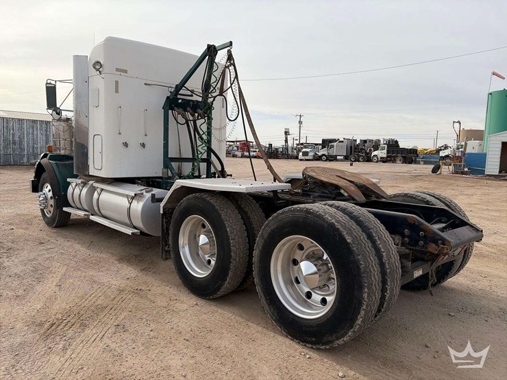 2012-kenworth-t800-image-2