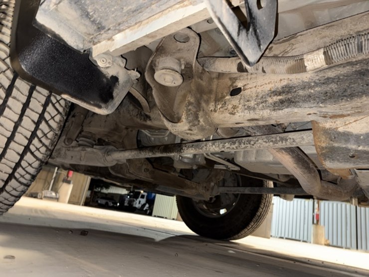 2020-chevrolet-silverado-3500hd-image-30