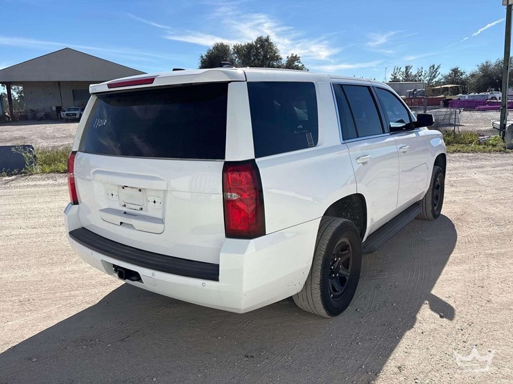 2019-chevrolet-tahoe-image-2