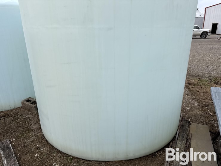 norwesco-2,500-gal-liquid-storage-tank-image-11