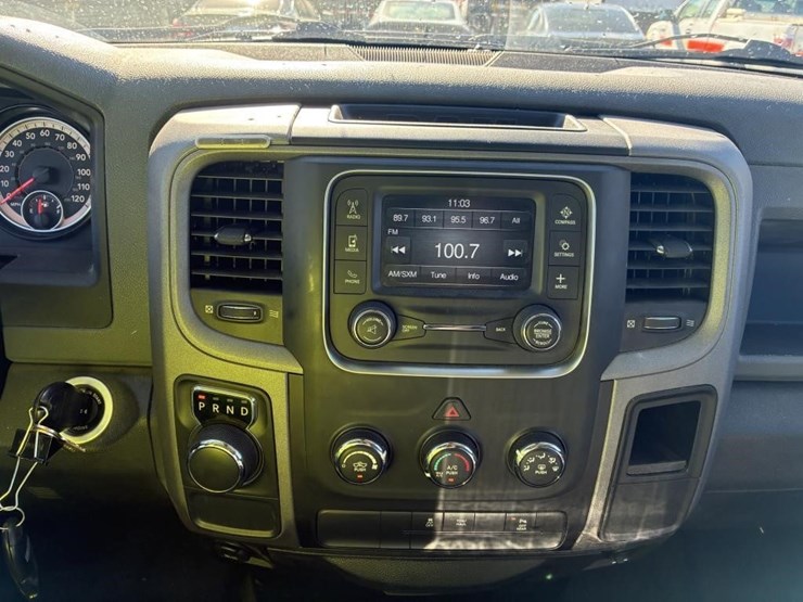 2016-dodge-1500-image-12