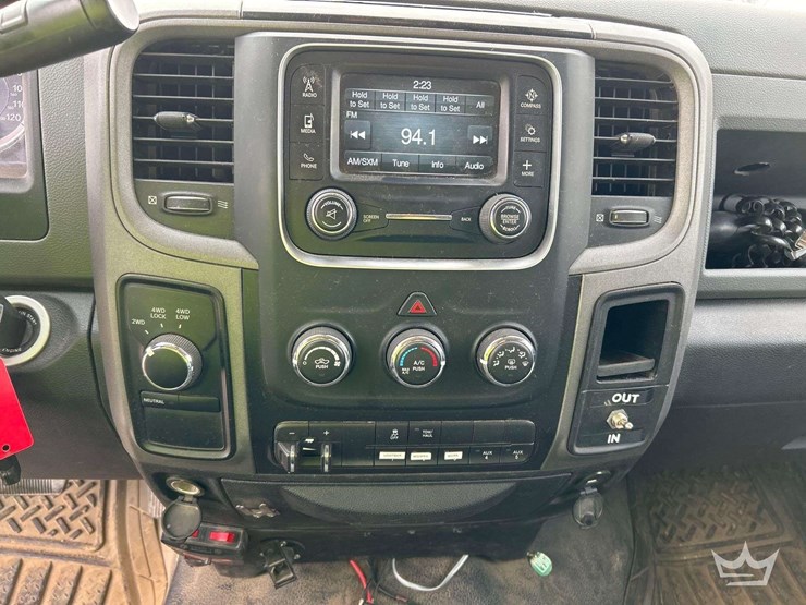 2017-dodge-3500-image-17