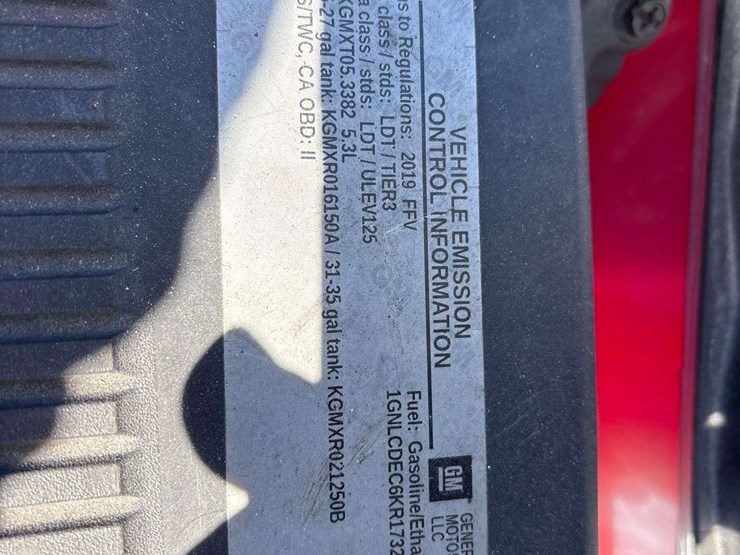 2019-chevrolet-tahoe-image-21