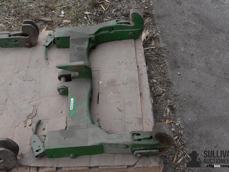 john-deere-quick-hitch-image-2