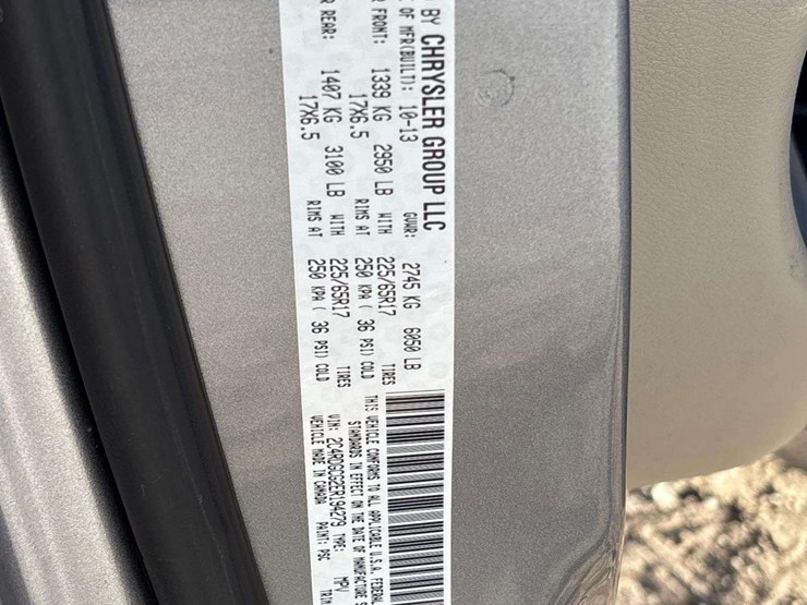 2014-dodge-grand-caravan-image-5