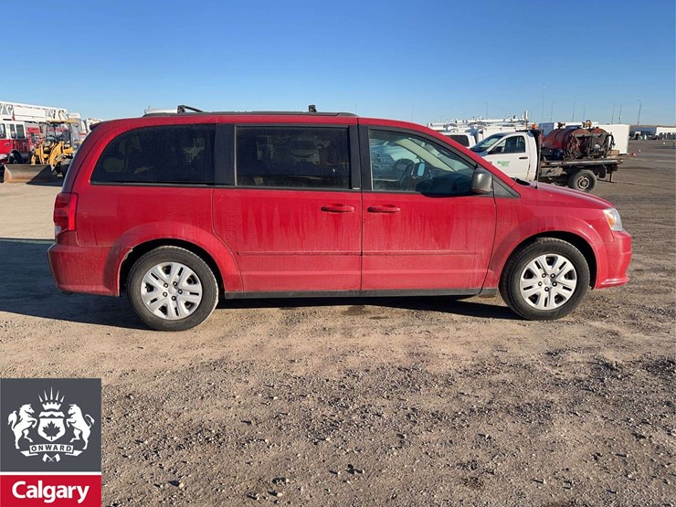 2014-dodge-grand-caravan-sxt-image-8