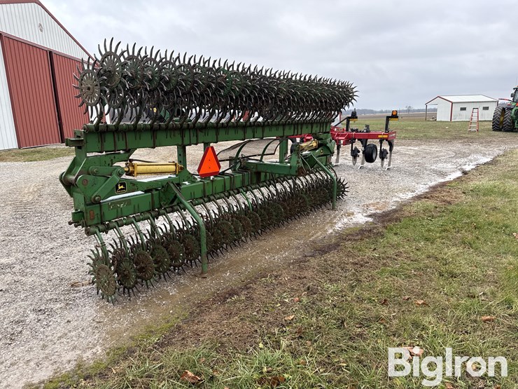 john-deere-400-image-7