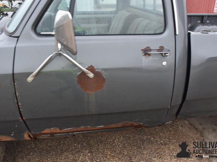 1984-dodge-w350-image-16