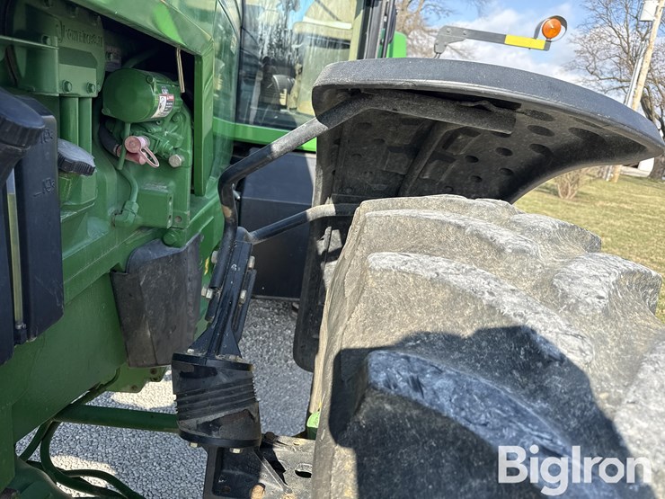 2000-john-deere-8310-image-11