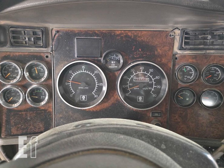 2006-kenworth-t800-image-11