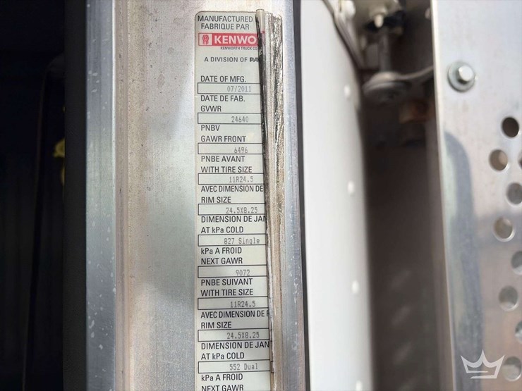 2012-kenworth-t800-image-6